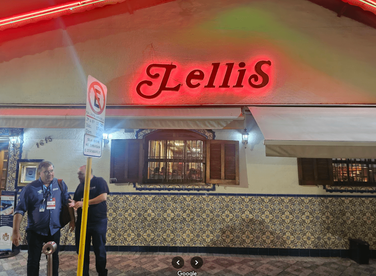 Lellis Trattoria